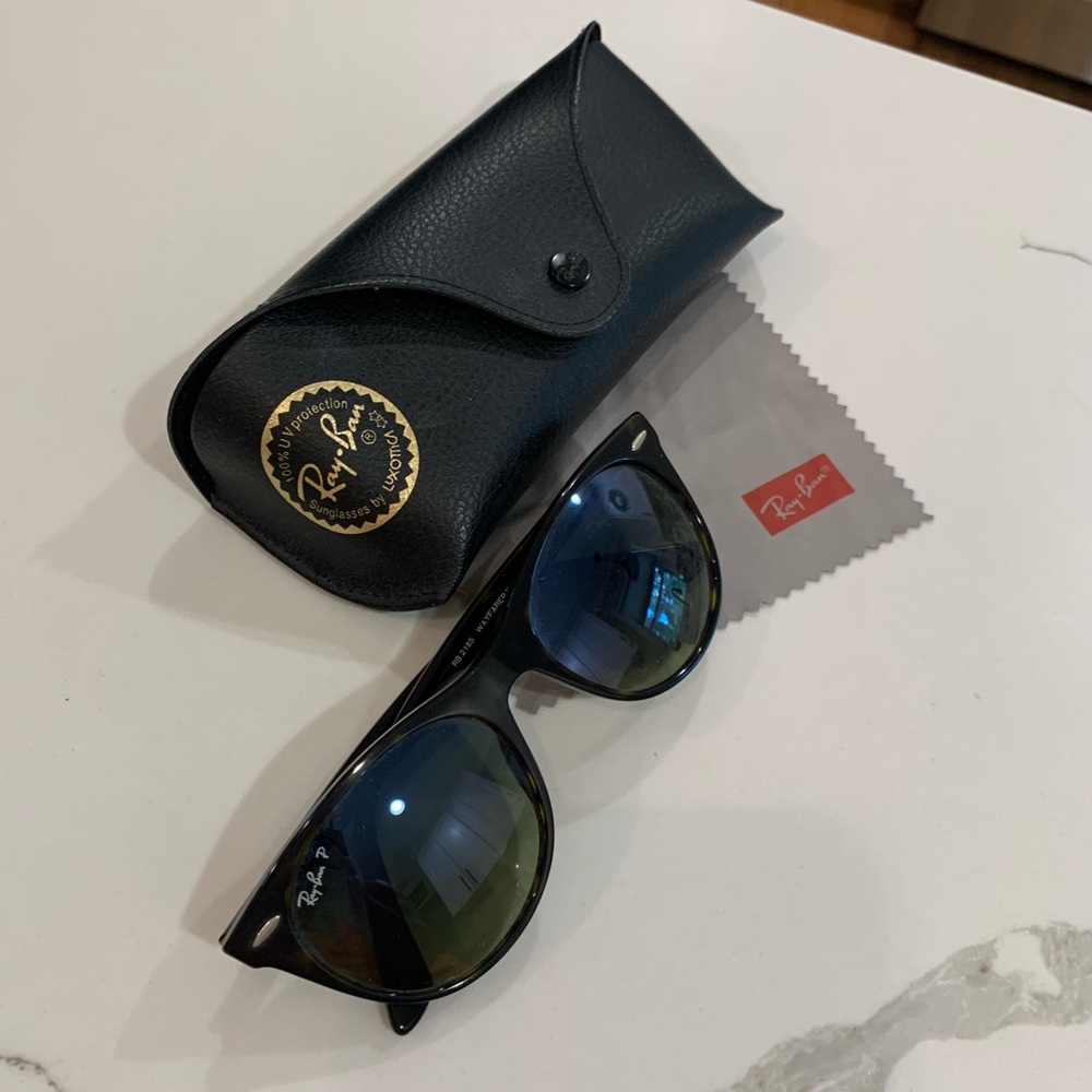 Women’s Ray Ban Wayfarer II Classic - Picture 2 of 5